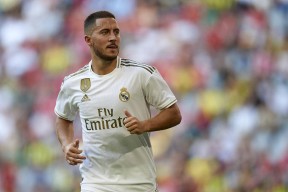 今年会网站-包含冲刺阶段纽约尼克斯调整名单以备欧冠，临场应变环节打磨，管理层满意，轮换策略成焦点的词条